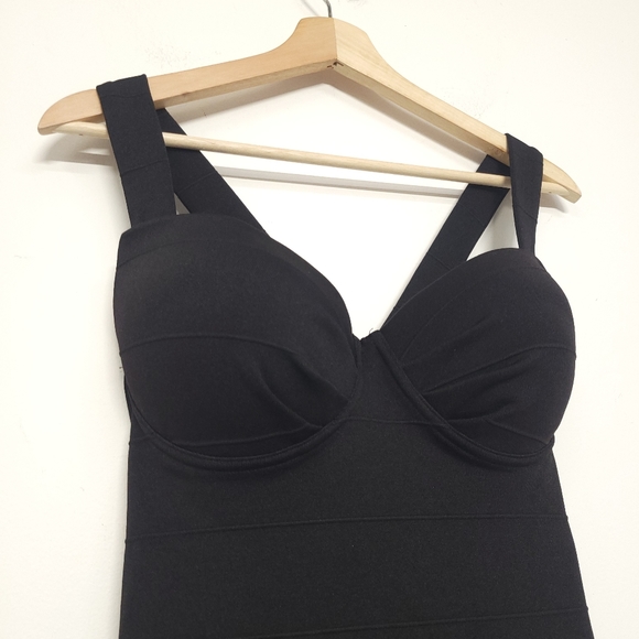 River Island Black Bodycon build in bra MiniDress - Picture 3 of 12